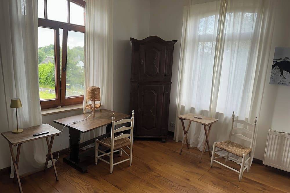 Ganze Wohnung, Kuschelige Ferienwohnung auf Reiterhof in Poggensee, Kreis Herzogtum Lauenburg