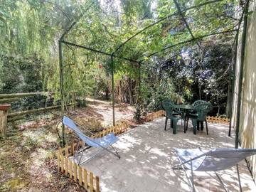 Gîte pour 4 personnes, avec terrasse, animaux acceptés dans l' Aude