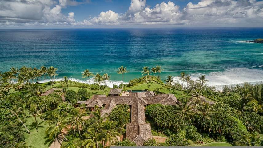 Vacation rental for 8 people, with terrace and pool as well as yard in Kauai