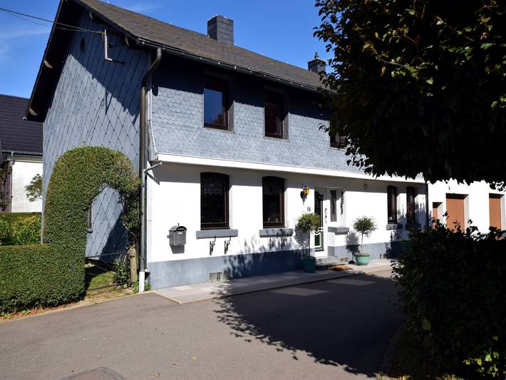 Maison de vacances pour 8 personnes, avec sauna ainsi que terrasse et jardin, adapté aux familles à Butgenbach