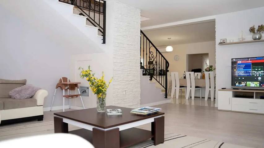 Ferienhaus für 11 Personen, mit Garten und Pool