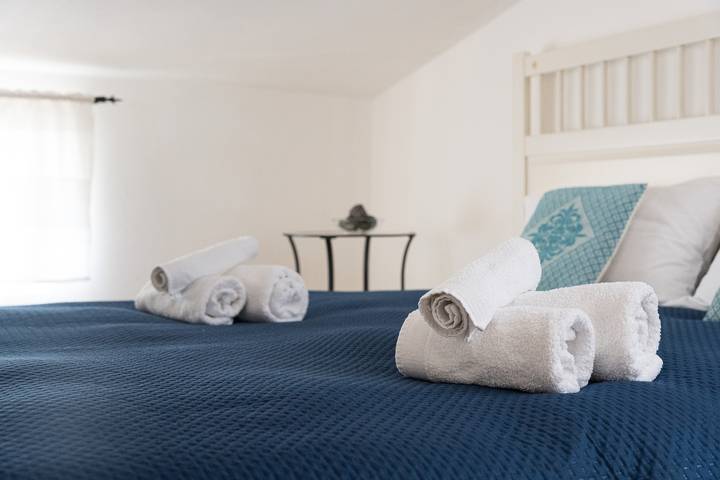 Hel enrumslägenhet, Holiday Apartment "Giojas125 Per 4 Pax" with Balcony & Wi-Fi in Orosei, Gulf of Orosei
