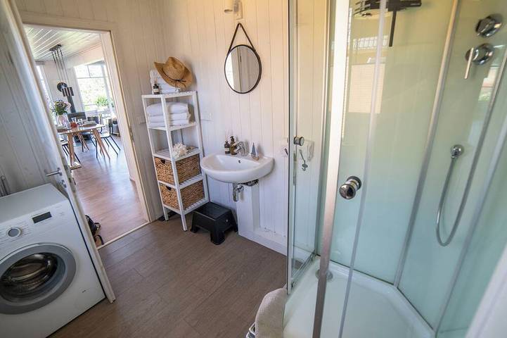 Skandi Design Ferienhaus mit Hafenblick & Beach in Zerpenschleuse, Wandlitz