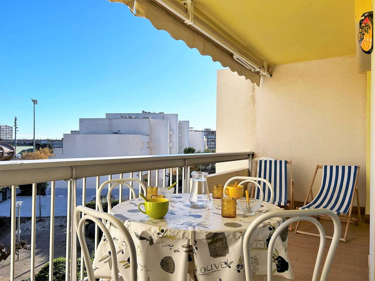 Appartement entier, Appartement 2 pièces, 4 couchages - Terrasse, parking, proche plage - Le Lavandou in Le Lavandou, Parc national de Port-Cros