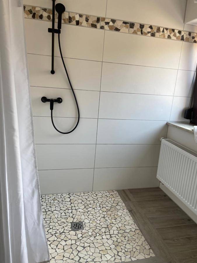 Ferienwohnung für 3 Personen, mit Garten und Ausblick in Hauenstein - 4
