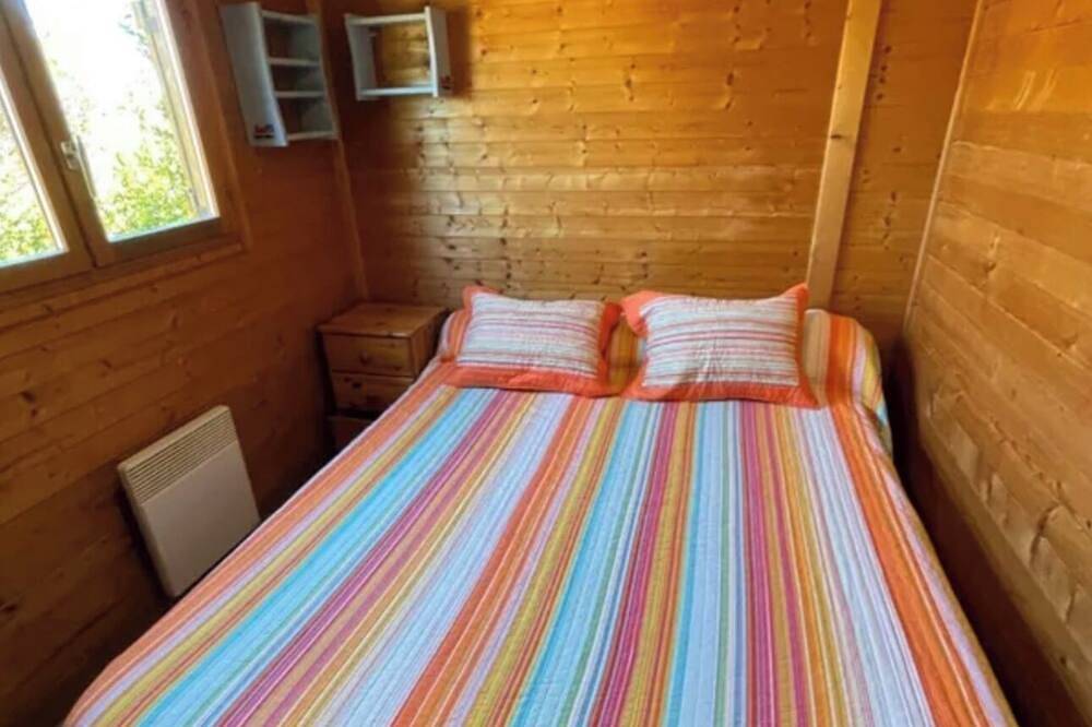 Chalet Mobile Climatisé Proche des Plages Animaux Acceptés in Pia, Côte d'Améthyste