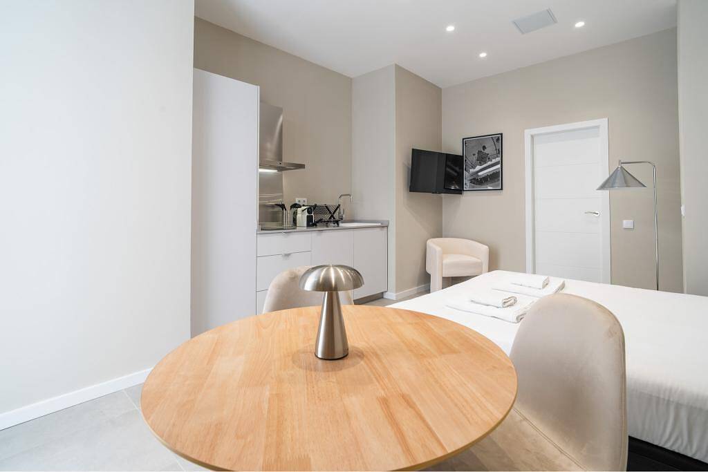 Estudio entero, Vlc Host - Sumsi C in Valencia City Centre, Valencia