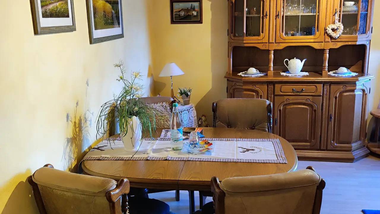 Ganze Ferienwohnung, Ferienwohnung für 4 Personen (35 m²) in Langenfeld in Langenfeld, Osteifel
