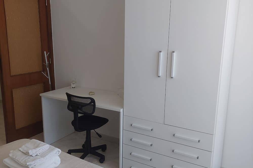 Apartamento entero, Domus Dejanas 180sqm apartamento en el centro de Quartu Sant'Elena in Quartu Sant'Elena, Campidano