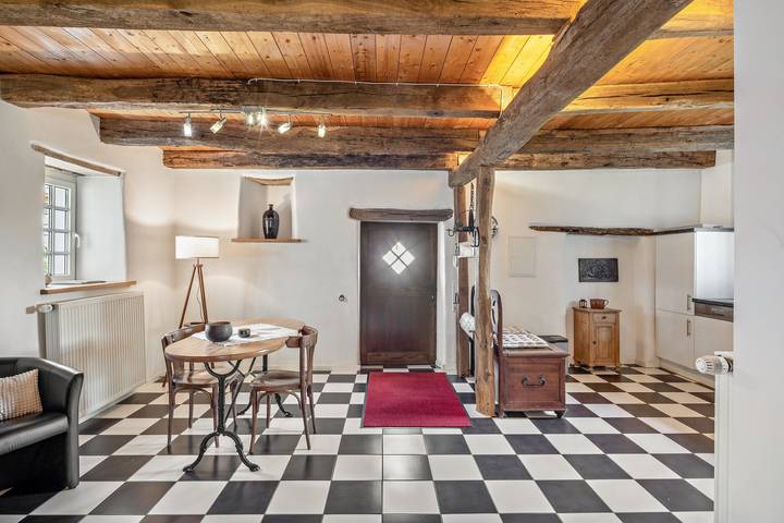 Entire apartment, Apartment 'Alter Pferdestall' with Shared Terrace, Shared Garden and Wi-Fi in Neuenrade, Märkischer Kreis
