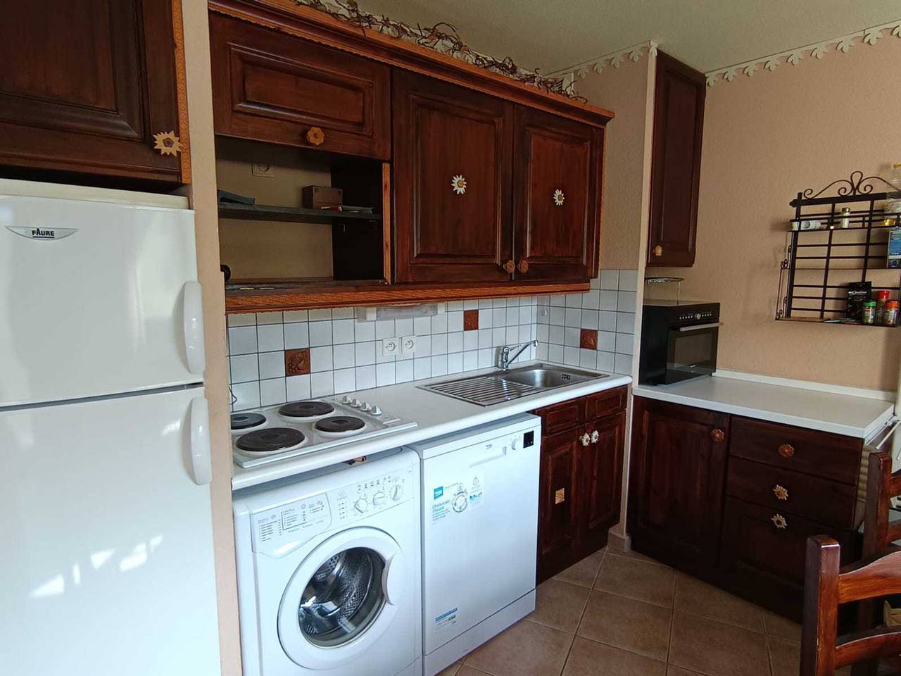 Geheel appartement, Functional apartment for 5 people with pets allowed, parking and south-facing balcony in Montgenèvre, Briançon en omgeving