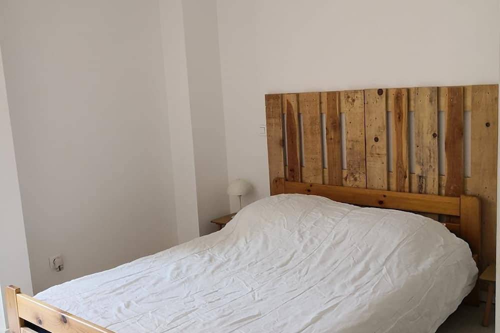 Entire apartment, Appartement Avec Jardin . 5min à Pied du Centre Ville et Proche des Plages in Hyeres, Parc national Port-Cros