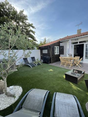 Gîte pour 6 personnes, avec terrasse ainsi que jardin et jacuzzi en Charente-Maritime