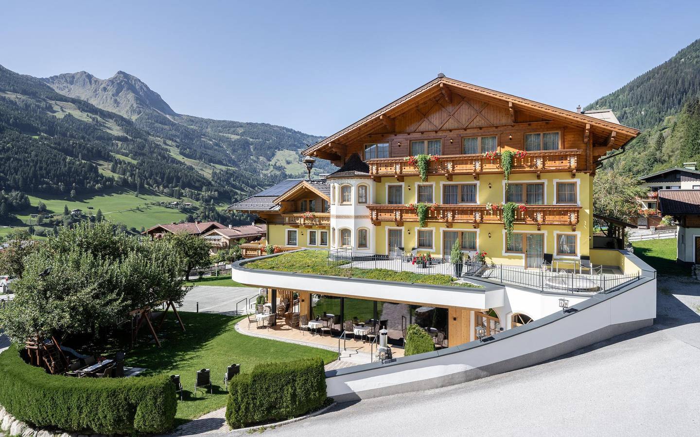 Doppelzimmer mit Dusche, Wc "Dorfblick" in Dorfgastein, Ski Amadé