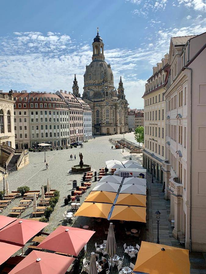 Ferienwohnung für 6 Personen, mit Balkon und Ausblick in Dresden Striezelmarkt