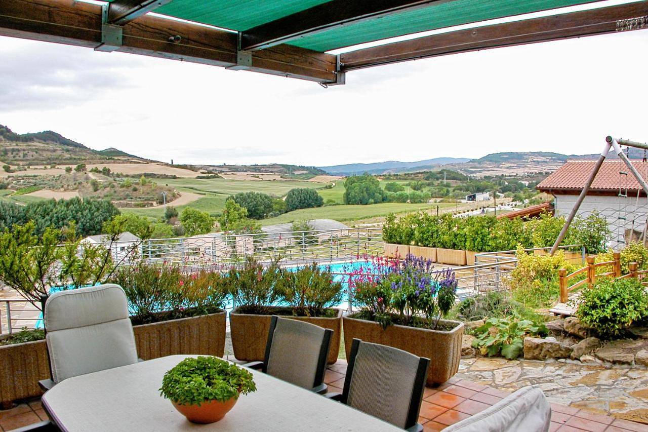 Double Room with Shared Bathroom in Obanos, Province de Navarra
