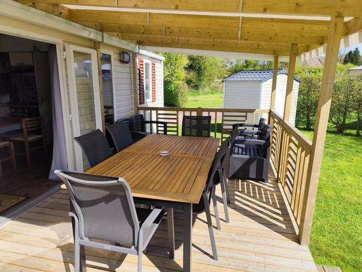 Location de vacances pour 8 personnes, avec jardin et piscine à Saint-Symphorien-le-Valois - 2