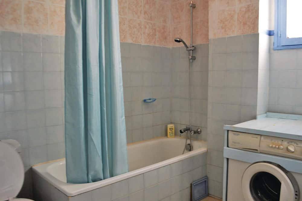 Ganze Wohnung, Schöne Ferienwohnung in Serra di Ferro mit Wlan in Serra-di-Ferro, Ajaccio und Umgebung