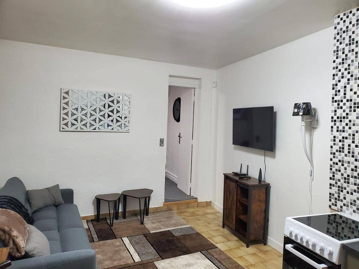 Appartement entier, One-Bedroom Apartment in Argenton-sur-Creuse, Région de Châteauroux