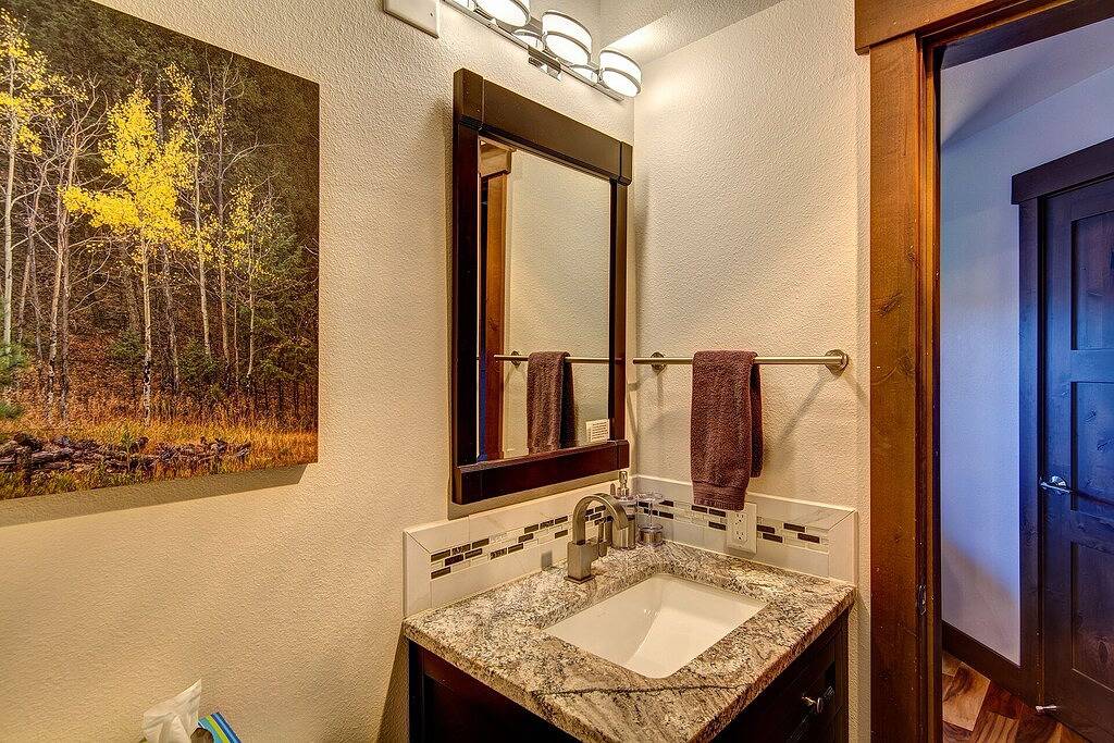 Ganze Wohnung, Auf dem Fluss & Bergblick! Einfach um Breck gehen! Kostenloser Garagenparkplatz! in Arapaho and Roosevelt National Forests