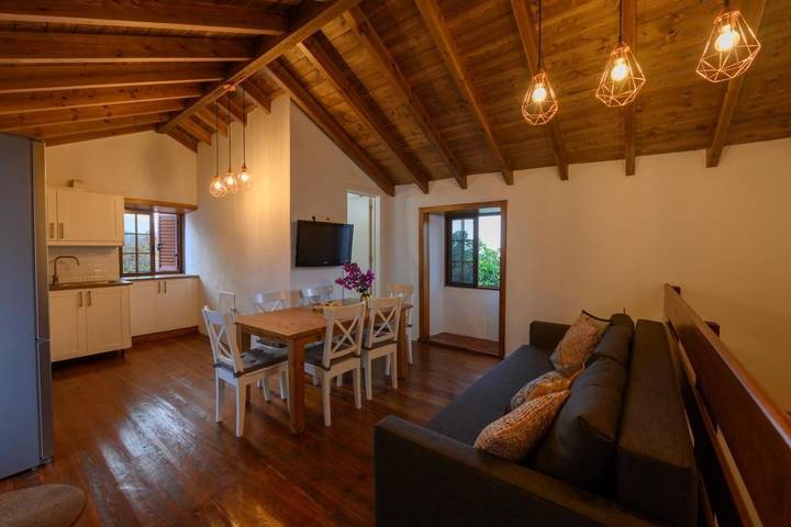 Casa rural para 4 personas, con Balcón y Terraza además de Jardín y Vistas en Frontera 