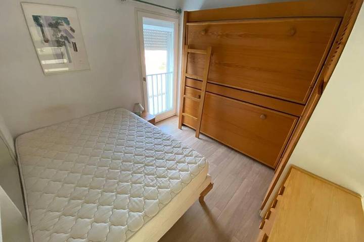 Gîte pour 4 personnes, avec jardin ainsi que balcon et vue dans la Tamarissière - 3