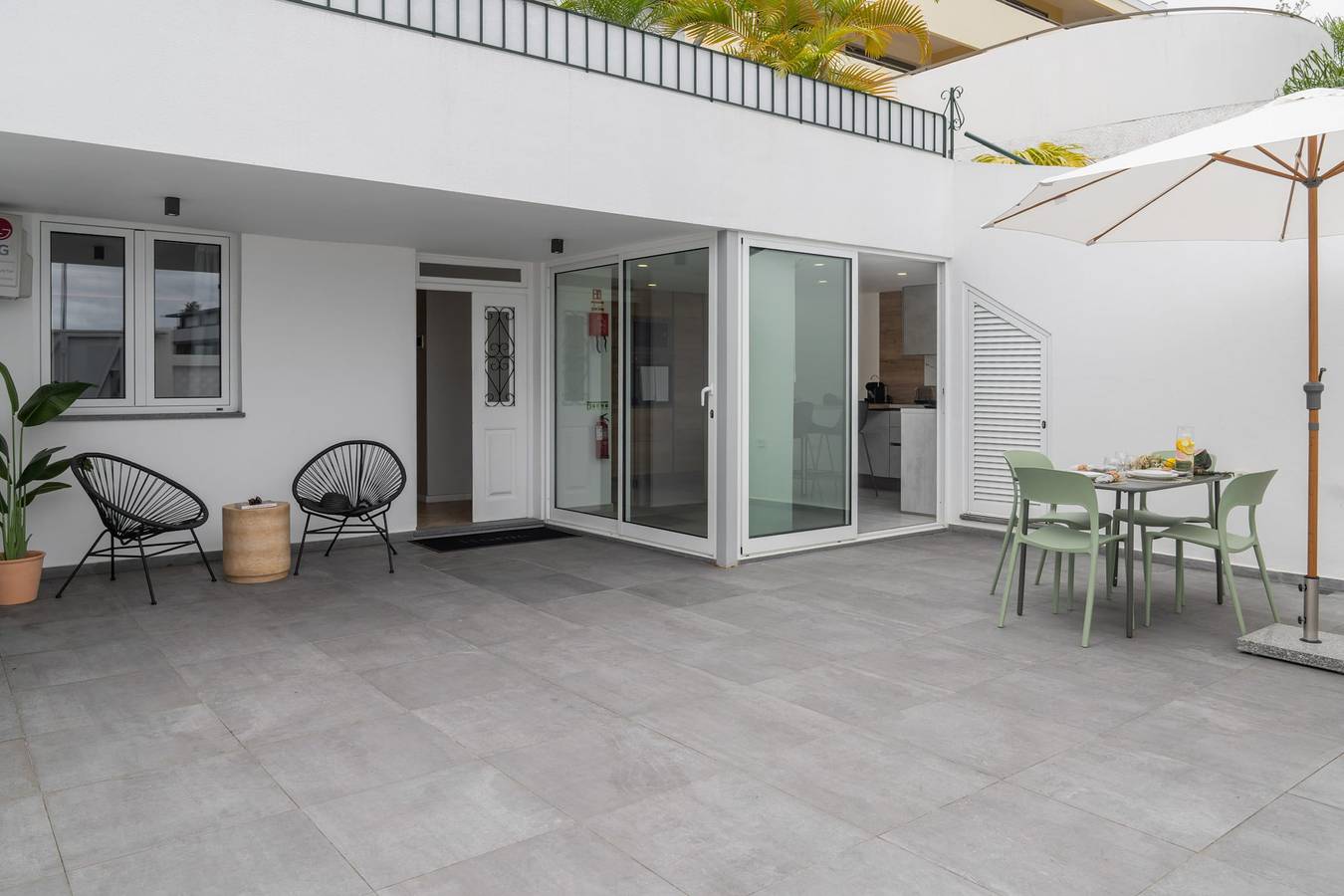 Casa Branca 36 - Tranquillité avec patio privé in São Martinho, Île de Madère