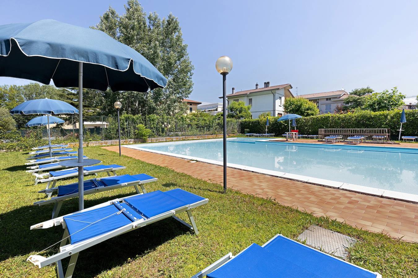 Ganze Wohnung, Ferienwohnung 'Brezza Del Lago' mit Seeblick, Wlan und Klimaanlage in Rivoltella del Garda, Desenzano del Garda