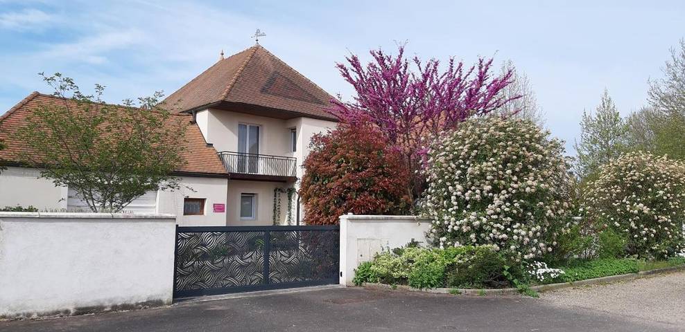 Location de vacances pour 4 personnes, avec jardin, adapté aux familles à Vignoles - 3