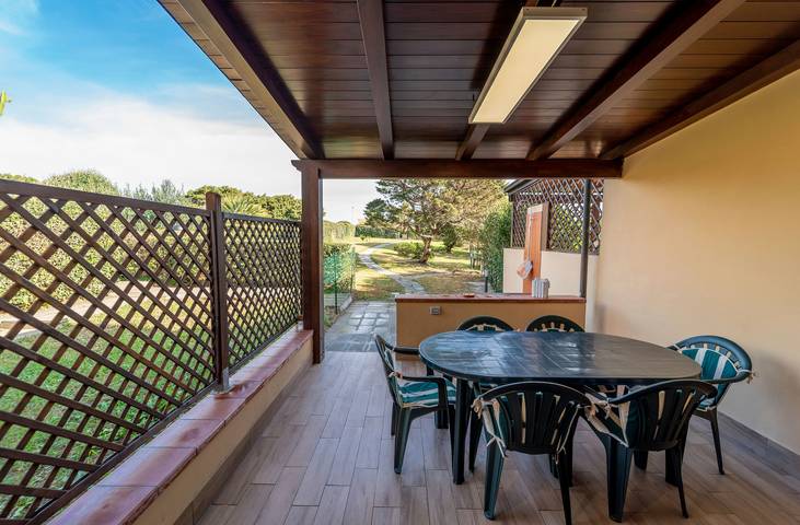 Villa 100 m from La Pelosa Beach with Garden and Terrace in Spiaggia La Pelosa, Stintino