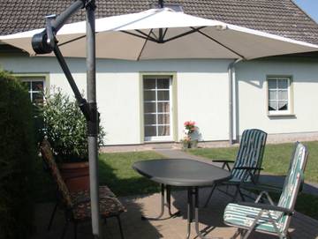 Ferienwohnung für 3 Personen, mit Terrasse und Garten in Malchow