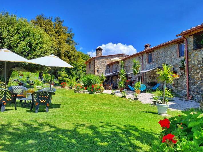 Agriturismo per 4 persone, con giardino e panorama, con animali domestici a Monterotondo Marittimo