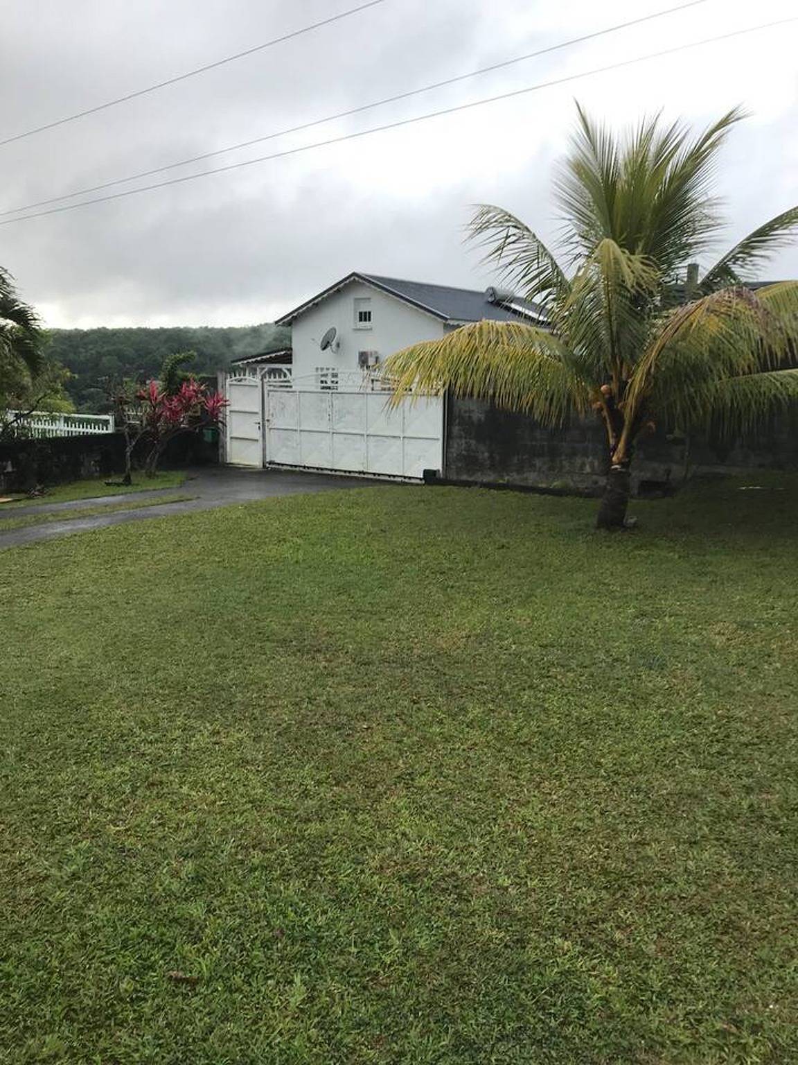 Entire apartment, Comfortable Apartment in Sainte-Rose with Shared Pool in Sainte-Rose, Guadeloupe (Caribbean)