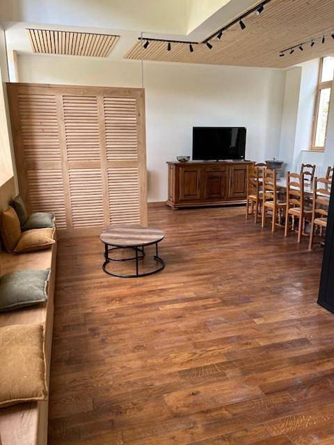 Location de vacances pour 10 personnes, avec Terrasse et Jardin dans Vauchignon