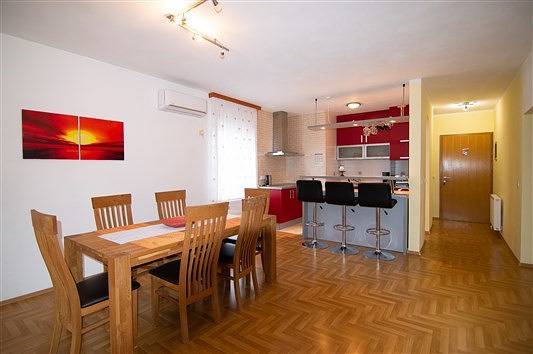 Ganze Wohnung, Sehr schöne und komfortable Wohnung. in Pomer, Südküste Istrien