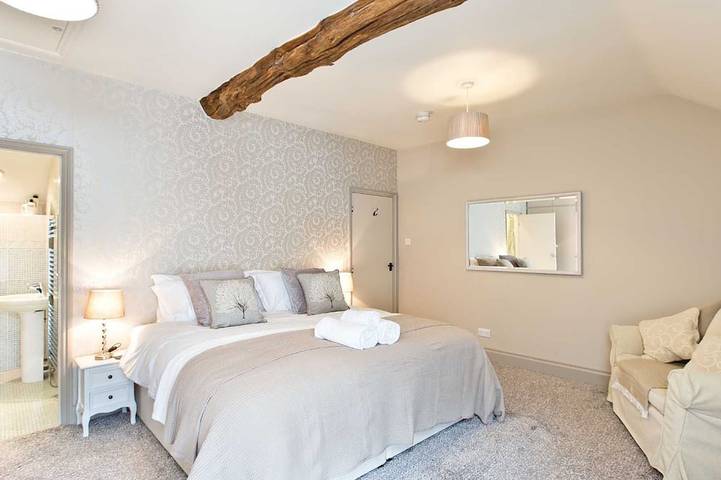 Cosy 3 bedroom barn conversion in the village of Great Longstone, close to Bakewell in Great Longstone, Derbyshire