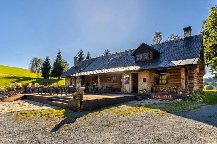 Vakantiepark voor 3 personen, with Terras and Tuin as well as Uitzicht in Tsjechië