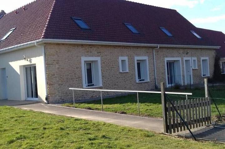 Location de vacances pour 10 personnes, avec terrasse à Belle-et-Houllefort