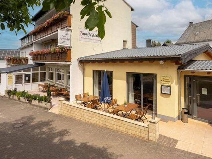 Hotel für 2 Personen, mit Balkon und Terrasse sowie Garten in Buch
