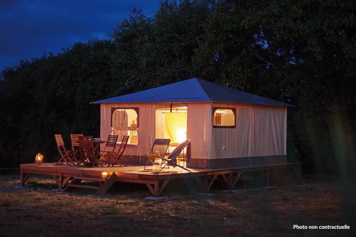 Camping pour 5 personnes, avec piscine ainsi que terrasse et bassin pour enfant dans Loiret - 3