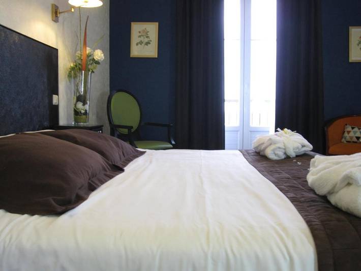 Hôtel pour 2 personnes, avec jardin et sauna ainsi que piscine et jacuzzi à Contrexéville - 3