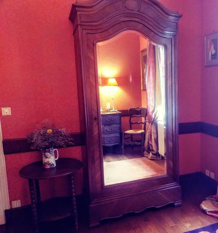 Location de vacances pour 2 personnes, avec vue ainsi que jardin et terrasse à Lonlay-l'Abbaye - 4