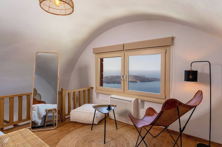 Apartment for 4 people, with balcony in Thera