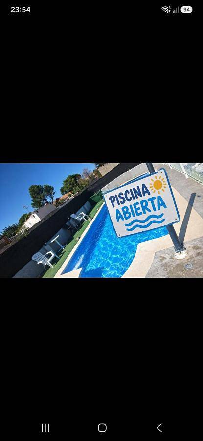 Location de vacances pour 8 personnes, avec Balcon et Terrasse ainsi que Jardin et Piscine à Escalona