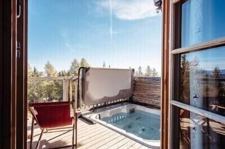 Cottage for 6 people, with Balcony and Hot tub as well as Terrace and Garden in Austria