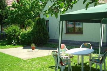 Ferienwohnung für 2 Personen, mit Garten in Bollewick