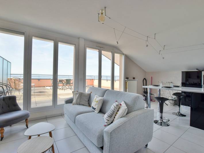 Location de vacances pour 4 personnes, avec Terrasse et Vue sur le lac dans Lac Léman (France)