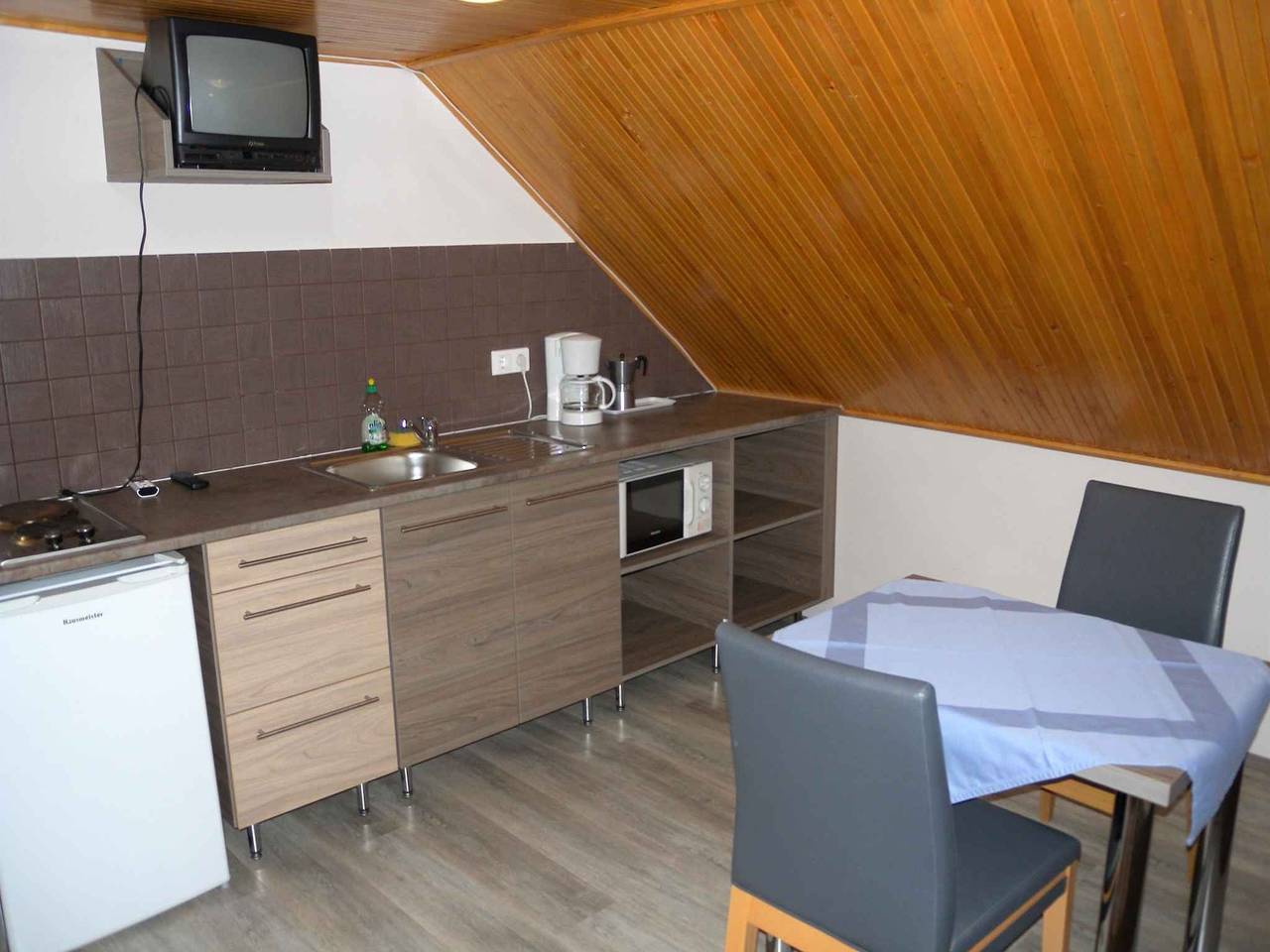 Ganzes Studio, Studio nahe des Sees mit Internet und Grillmöglichkeit  in Balatonföldvar, Plattensee Südufer