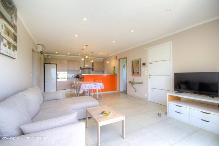 Gîte pour 4 personnes, avec Terrasse dans Folelli - 4