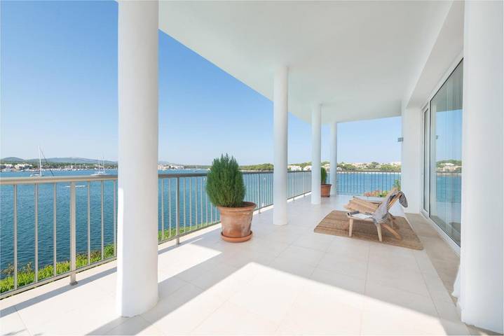 Villa für 10 Personen, mit Balkon und Terrasse sowie Garten und Pool in Portocolom